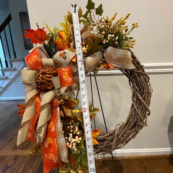 Handmade Grapevine Wreath - Fall wreath - Picture 10 of 13